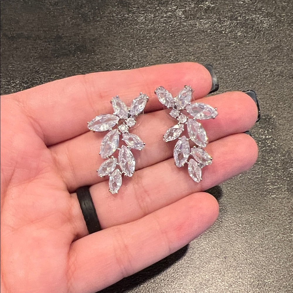 Elegant Silver Leaf Earrings
